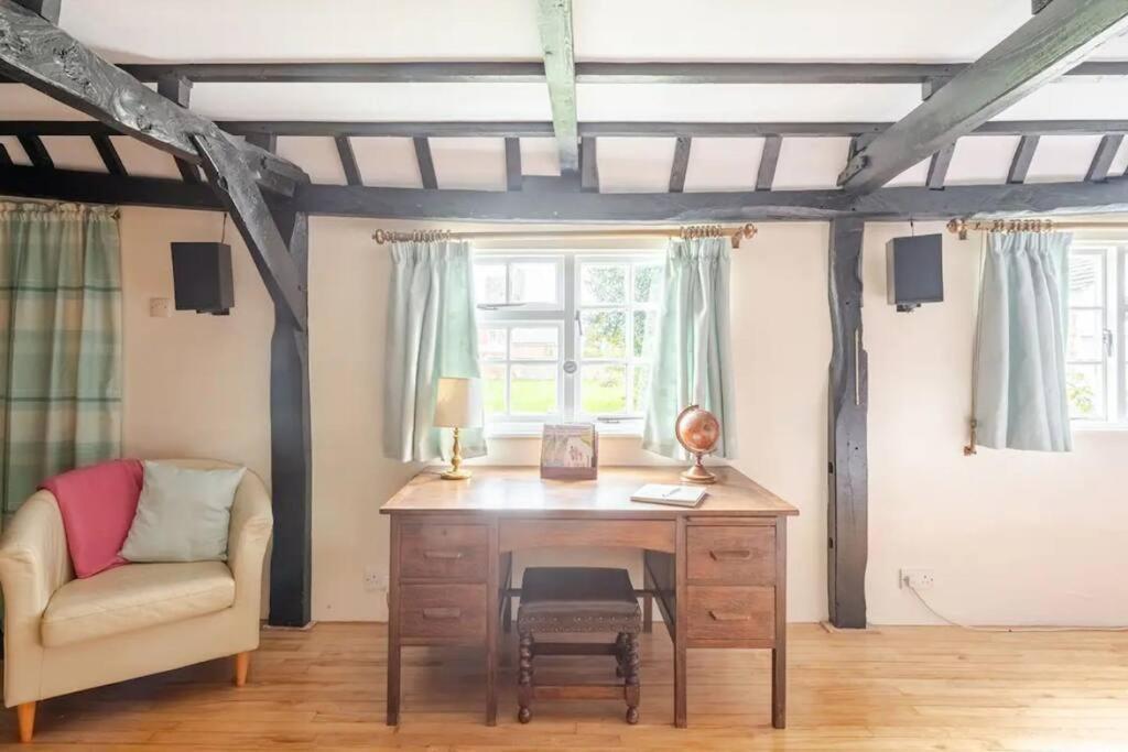Cozy One-Bedroom Cottage In Great Tey Kültér fotó